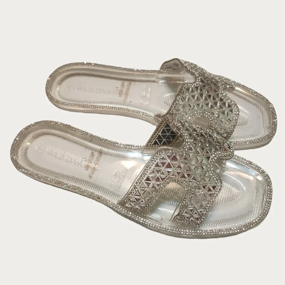 Wild Diva CLEAR MIRRORED Glam Slide Sandals, SIZE 7 - Picture 3 of 13
